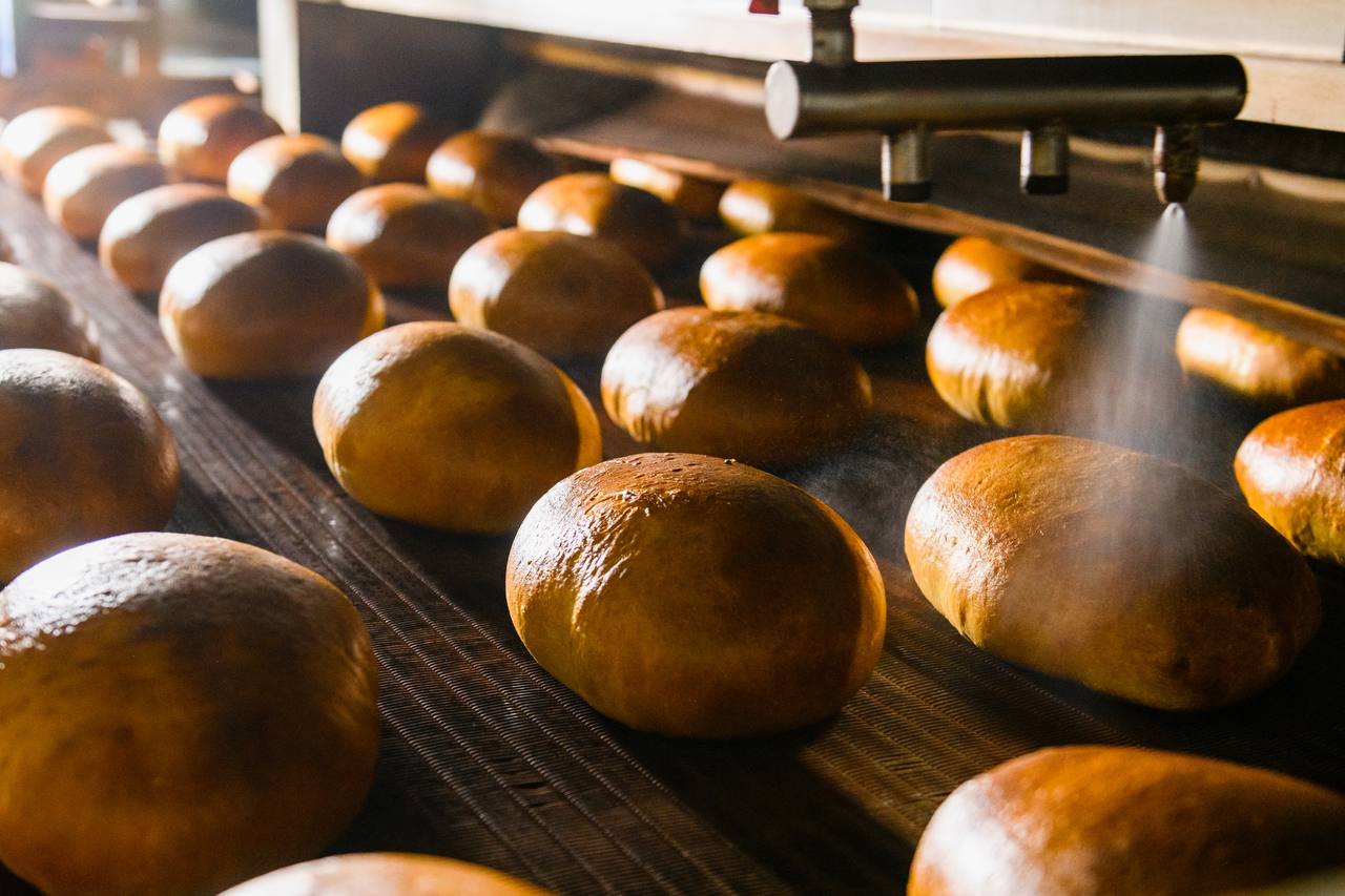 Понад 1,5 мільйона буханок та булочок виробляють щодоби хлібозаводи Дніпропетровщини 