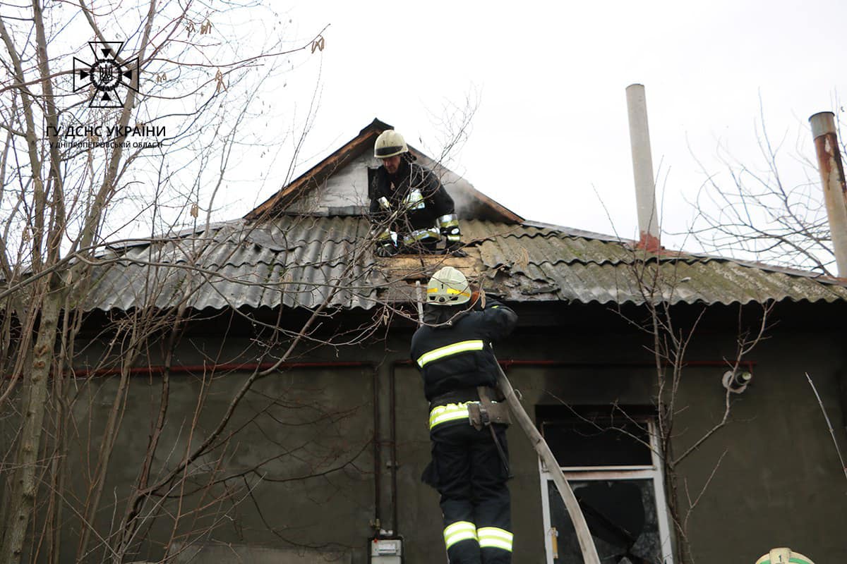 На Дніпропетровщині, через пожежу у власному будинку, загинула 72-річна пенсіонерка 
