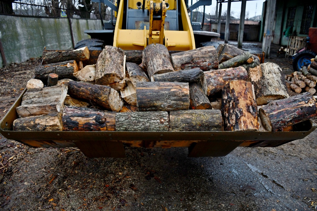У Нікополі подовжили термін подачі заявок на отримання дров