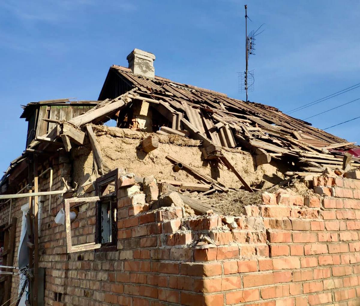 Російські снаряди пошкодили будинки