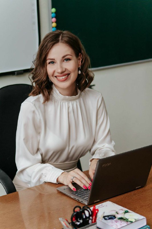 Вчителька з дніпровської гімназії створила телеграм-канал