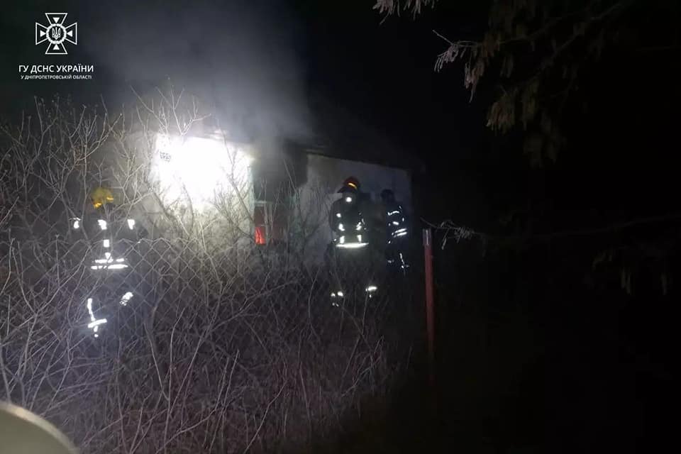 До ліквідації пожежі залучено 12 чоловік 