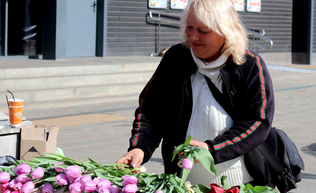 Тюльпани продавали по 50 гривень за квітку 