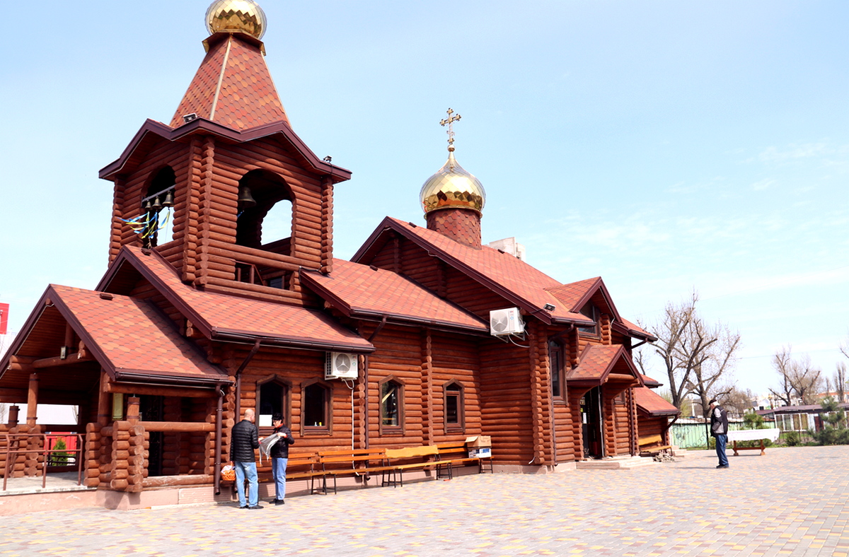Храм Петра Калнишевського збудований на честь полеглих воїнів 