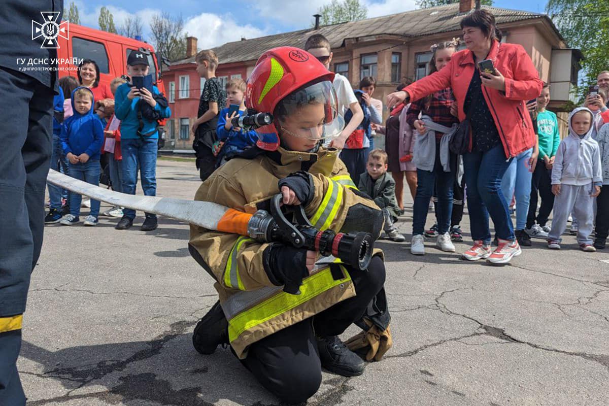 Фахівці ДСНС нагадали дітям основні правила пожежної безпеки 