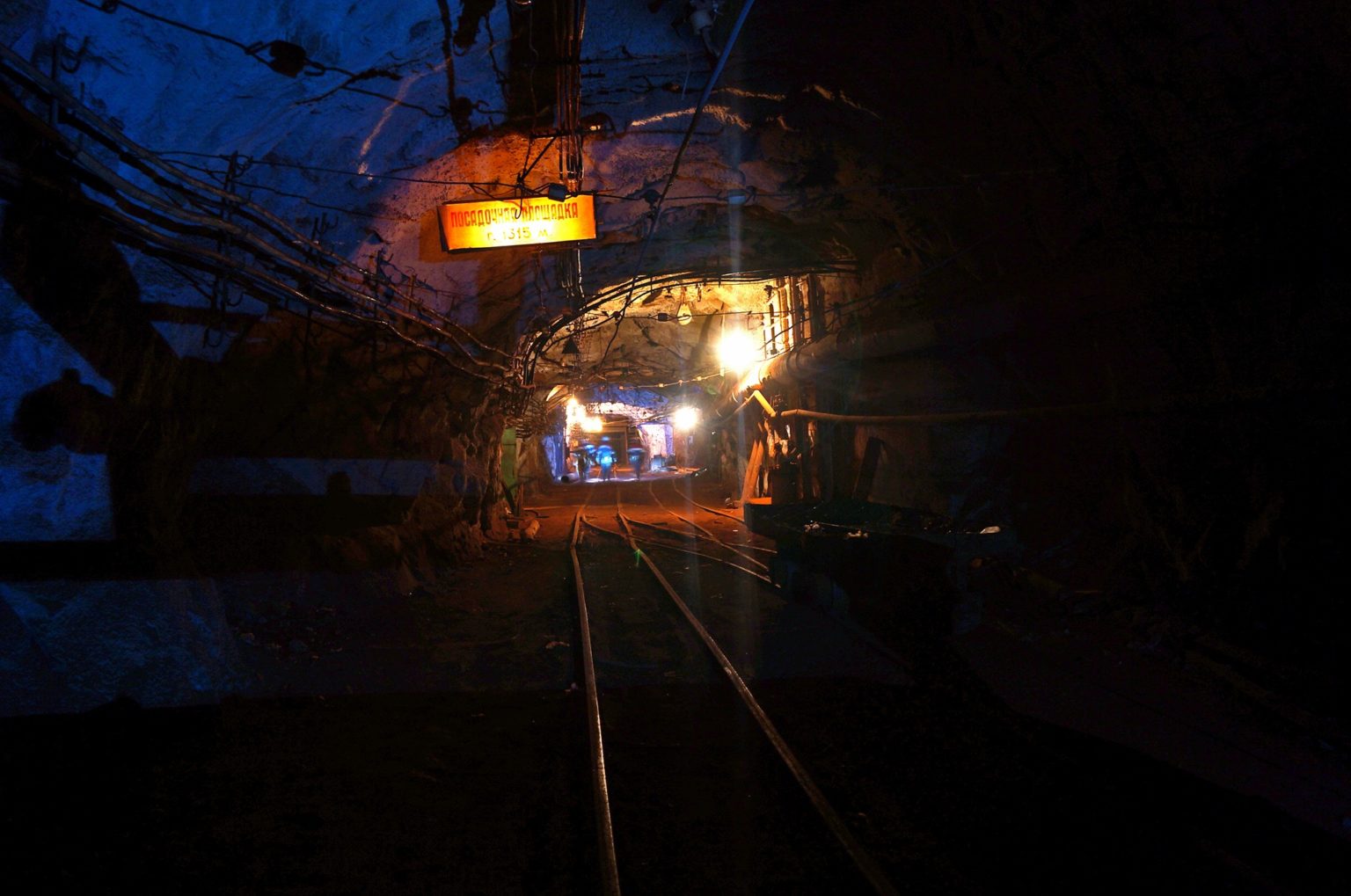 Як виглядає найглибша залізорудна шахта в світі
