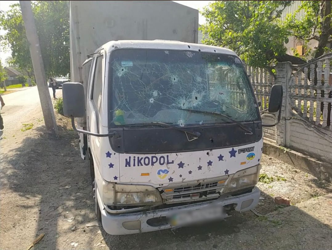 Снаряди влучили в житловий квартал Нікополя