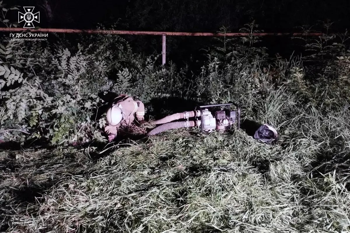 На Дніпропетровщині 10-річний хлопчик потонув в покинутому підземному резервуарі 