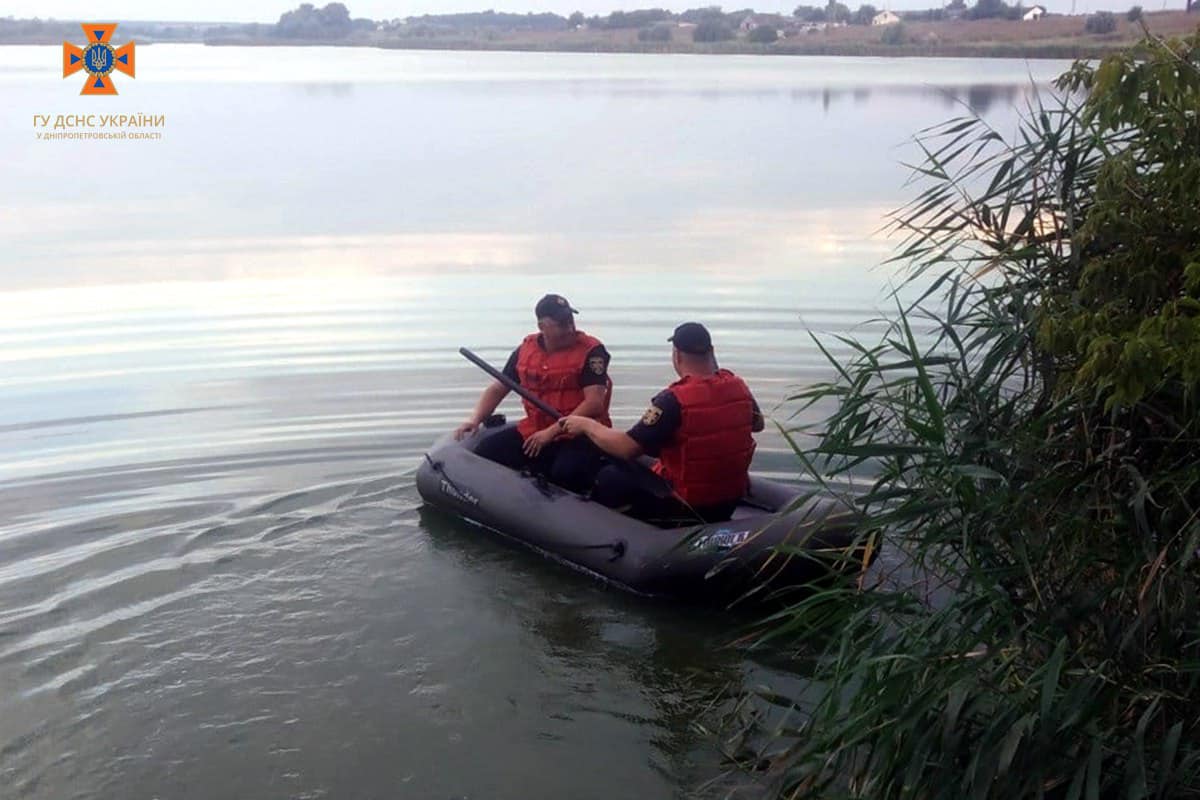 На Дніпропетровщині два дні розшукували чоловіка, який зник під час купання у ставку