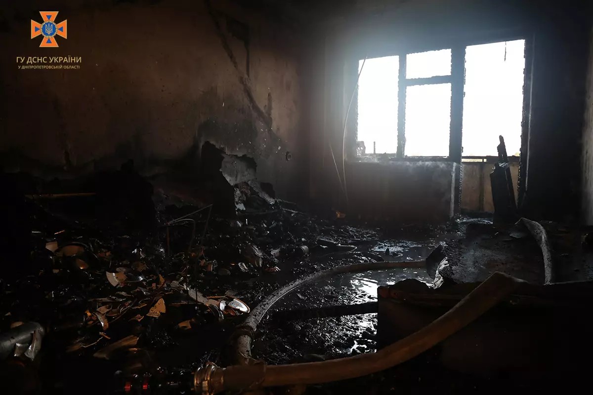 На Дніпропетровщині вщент згоріла квартира у девятиповерхівці 