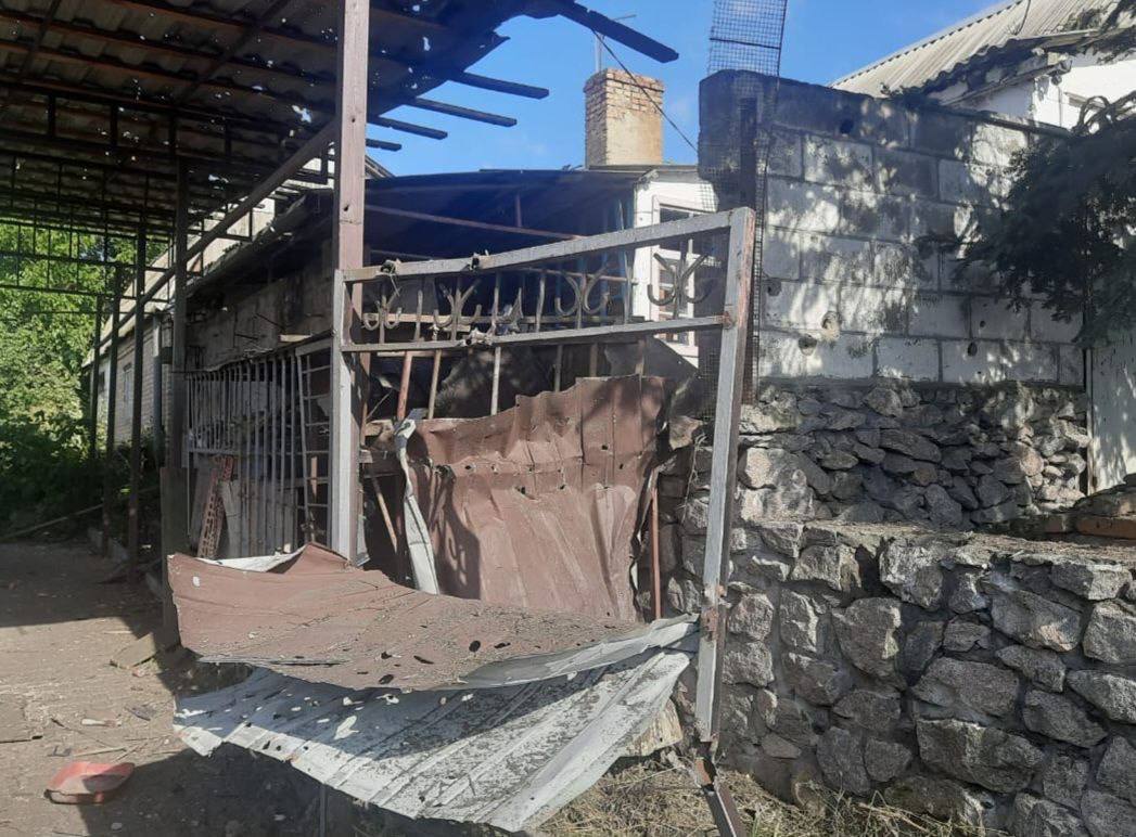 У Нікополі пошкоджено 15 приватних будинків та 5 господарських споруд