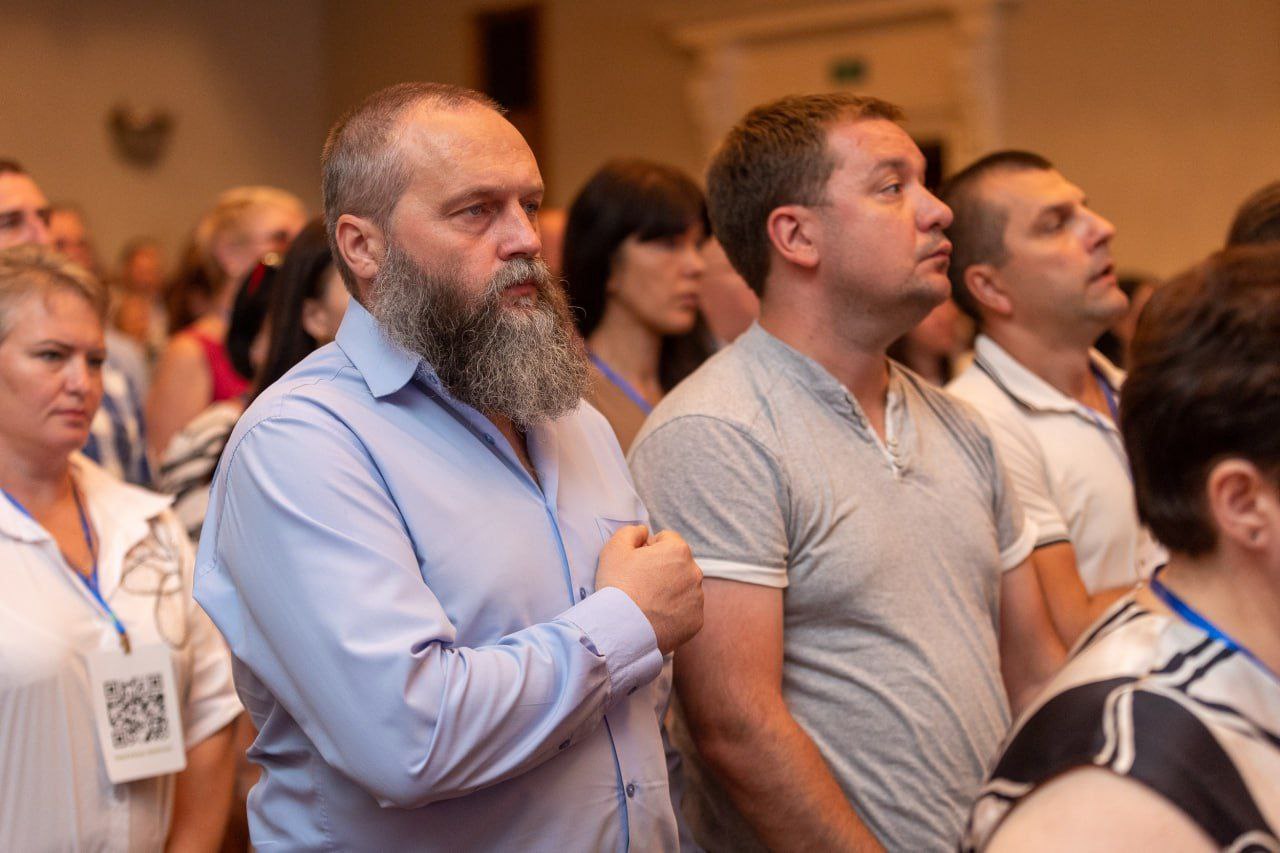 Євтушенко долучився до традиційної серпневої освітянської конференції