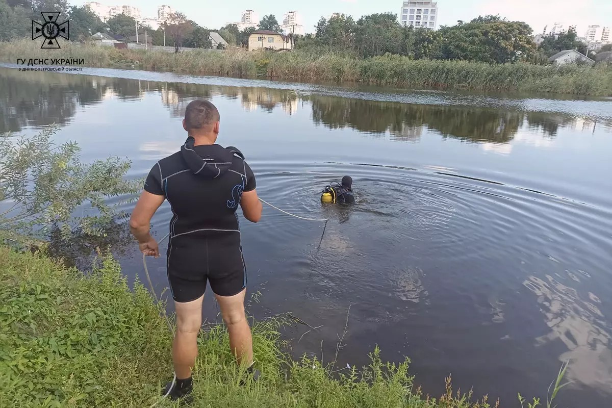 Тіло потонулого чоловіка виявили на глибині 6 метрів
