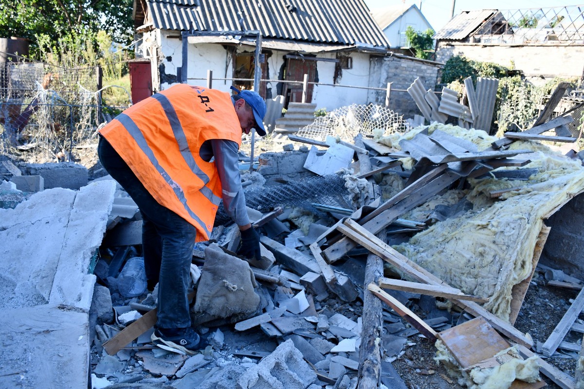 У Нікополі ушкоджень зазнали п’ять приватних житлових будинків