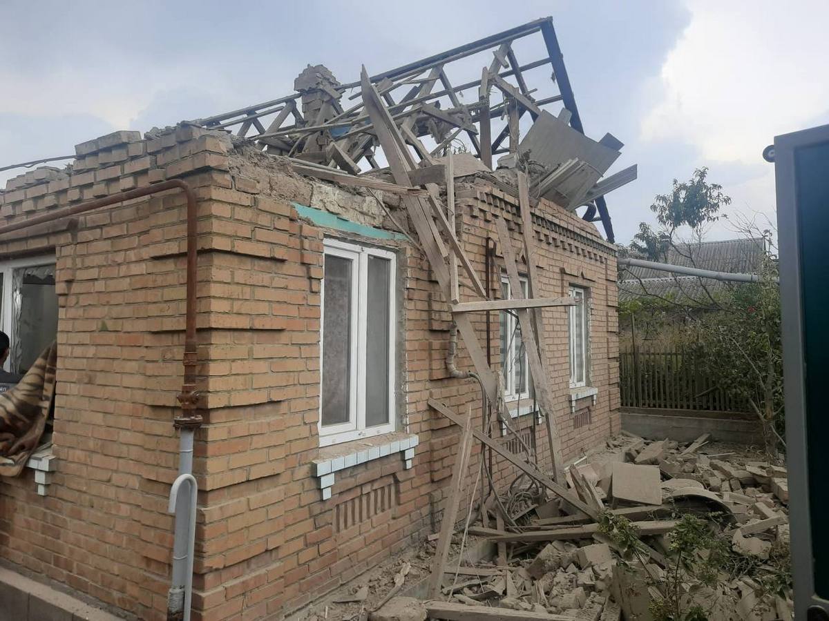 Внаслідок обстрілів у Нікополі пошкоджено 15 житлових будинків