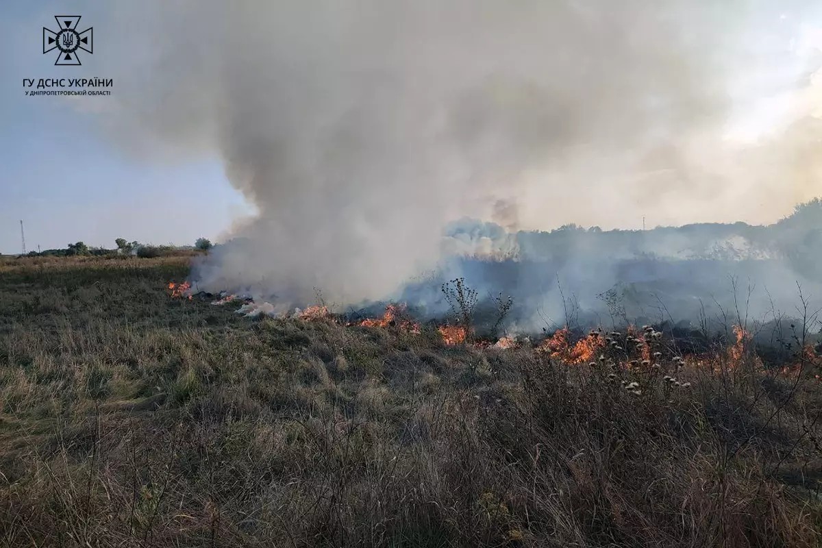 На Дніпропетровщині зберігається досить напружена ситуація з пожежами в екосистемах