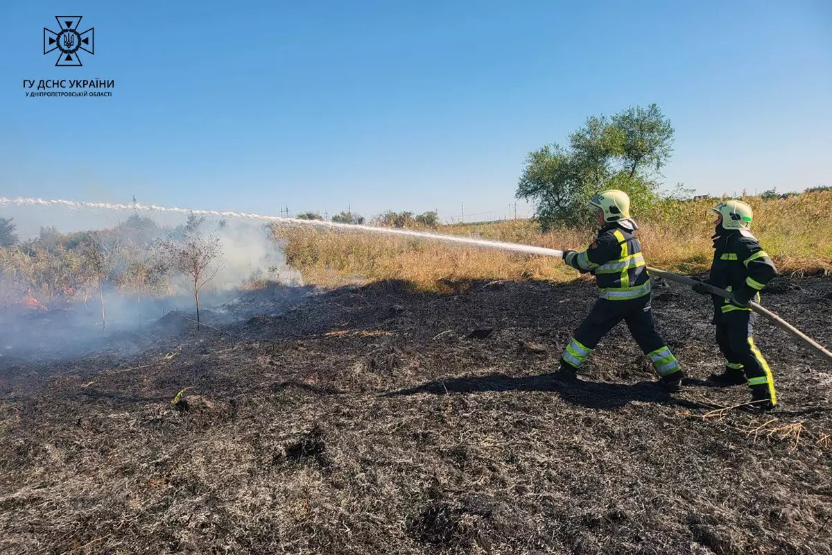 Вогнеборці закликають громадян відмовитись від спалювання сухостою