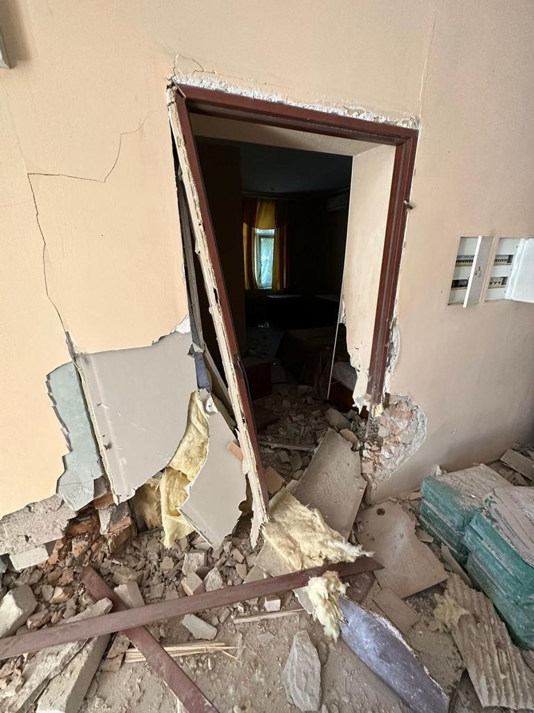 В Нікополі пошкоджено один дев’ятиповерховий будинок