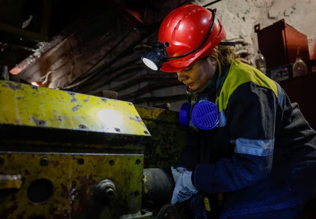 У шахтах ДТЕК працює близько 400 жінок