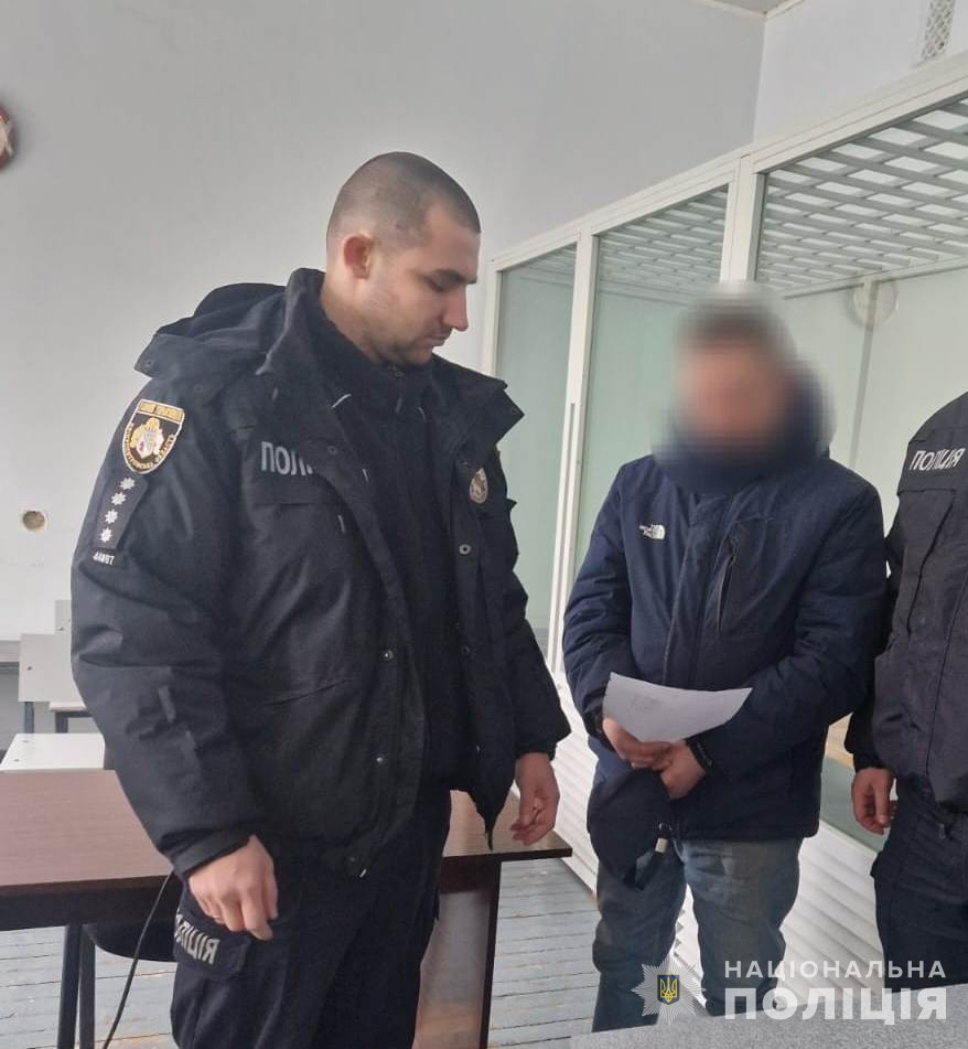 На Дніпропетровщині 27-річний чоловік пограбував підлітка 